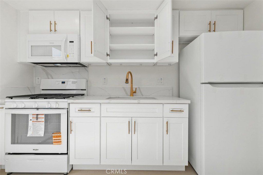 3926 Acacia Street. Irvine, CA 92606