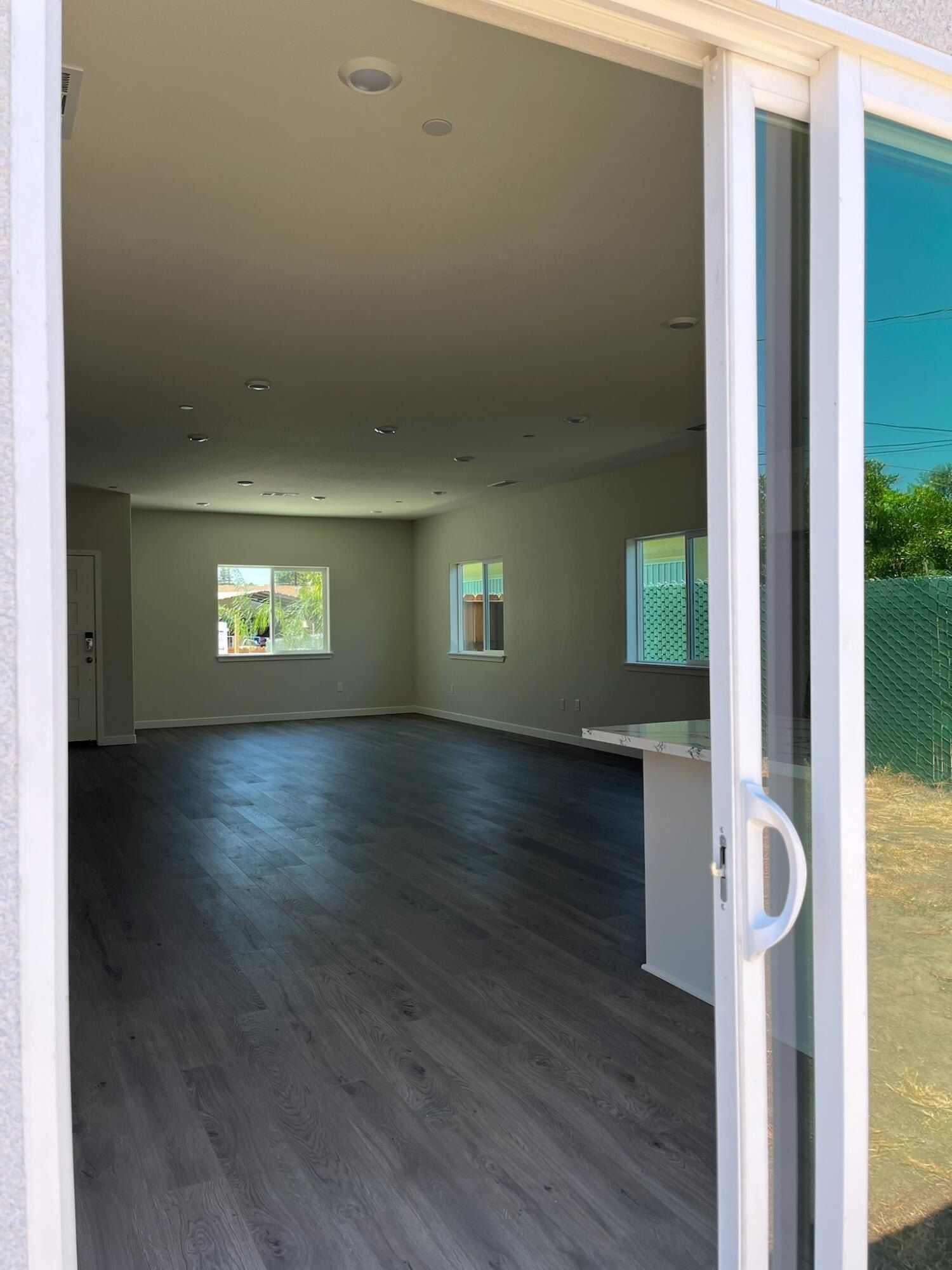 929 W 6Th Street. Merced, CA 95341