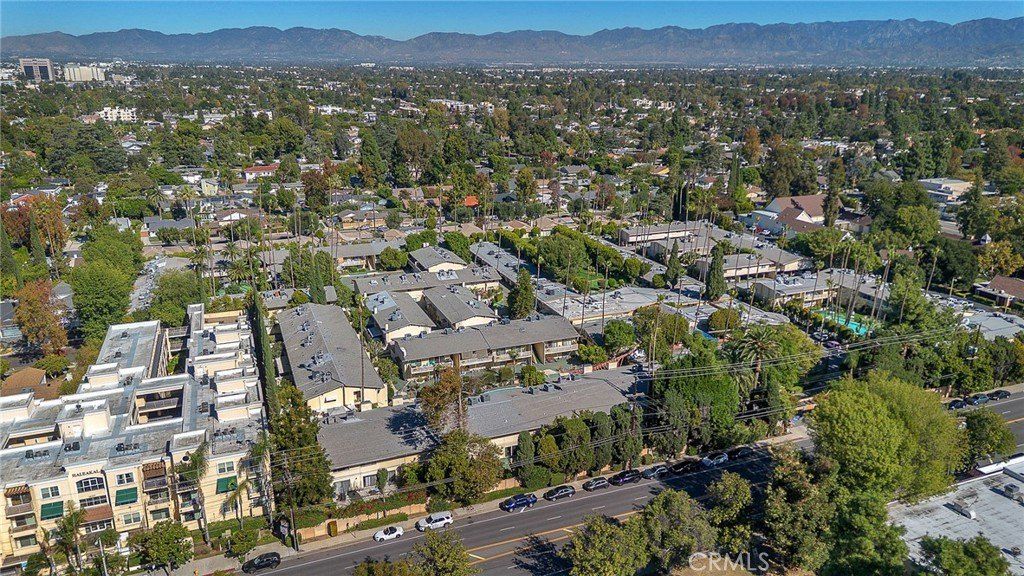 14257 Magnolia. Sherman Oaks, CA 91423