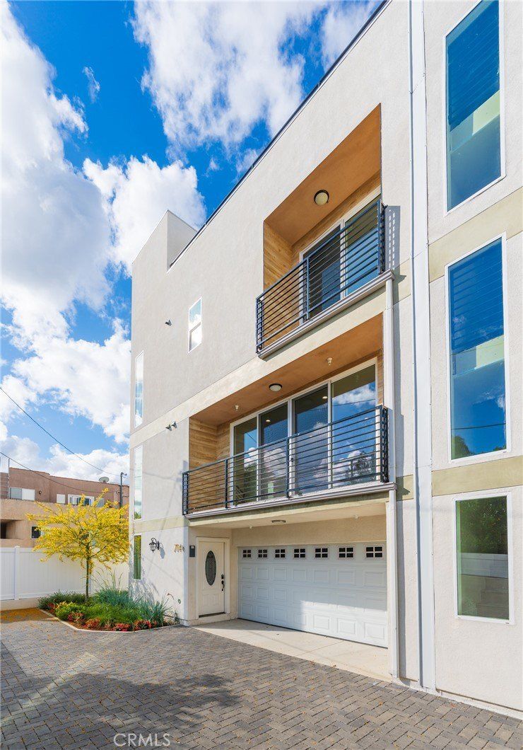 714 N Chestnut Avenue. Los Angeles, CA 90042