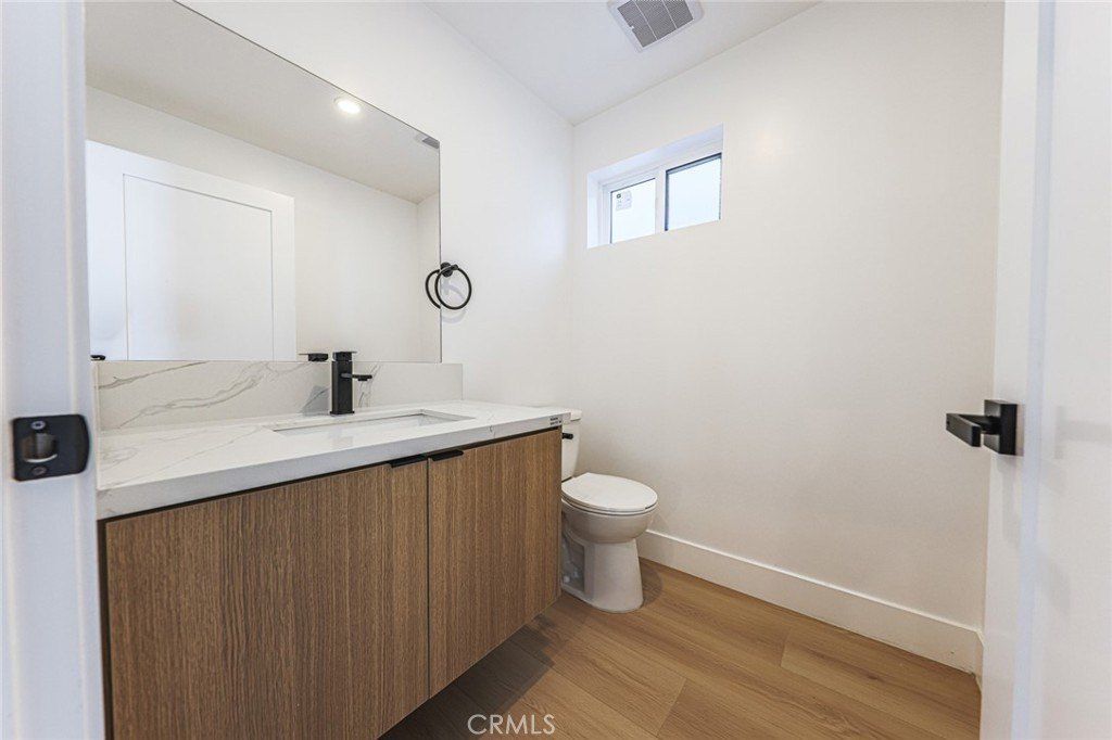 1237 N Orange Drive. Los Angeles, CA 90038