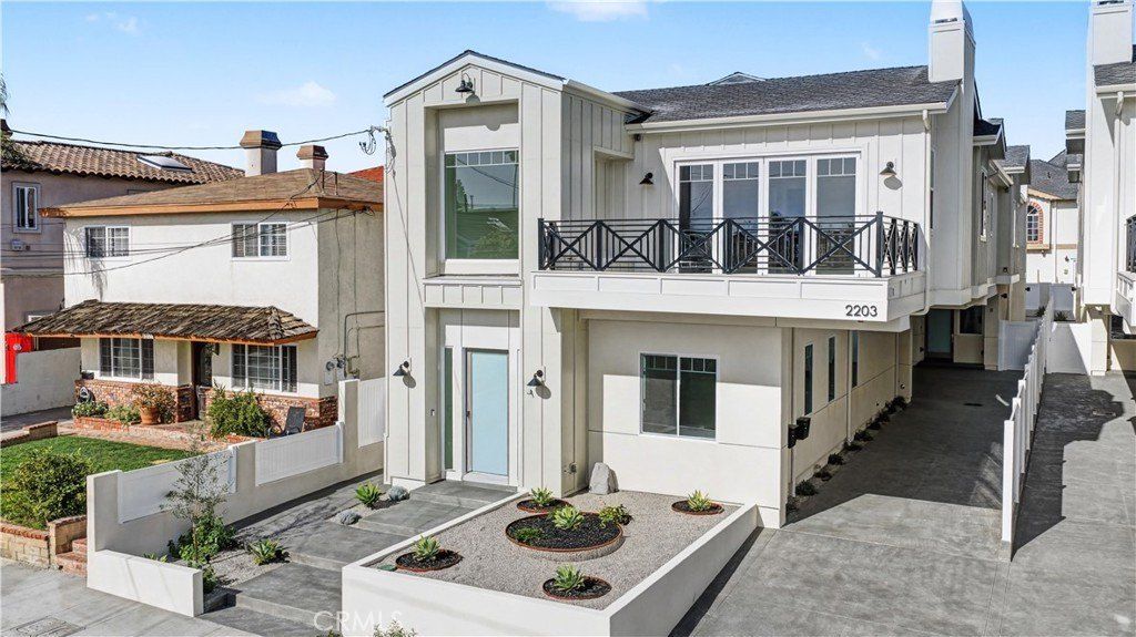 2203 Marshalfield. Redondo Beach, CA 90278