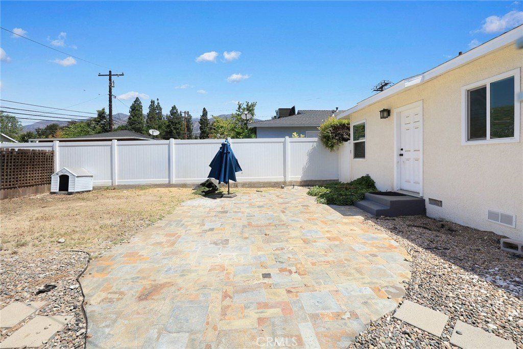 915 N Santa Anita. Arcadia, CA 91006