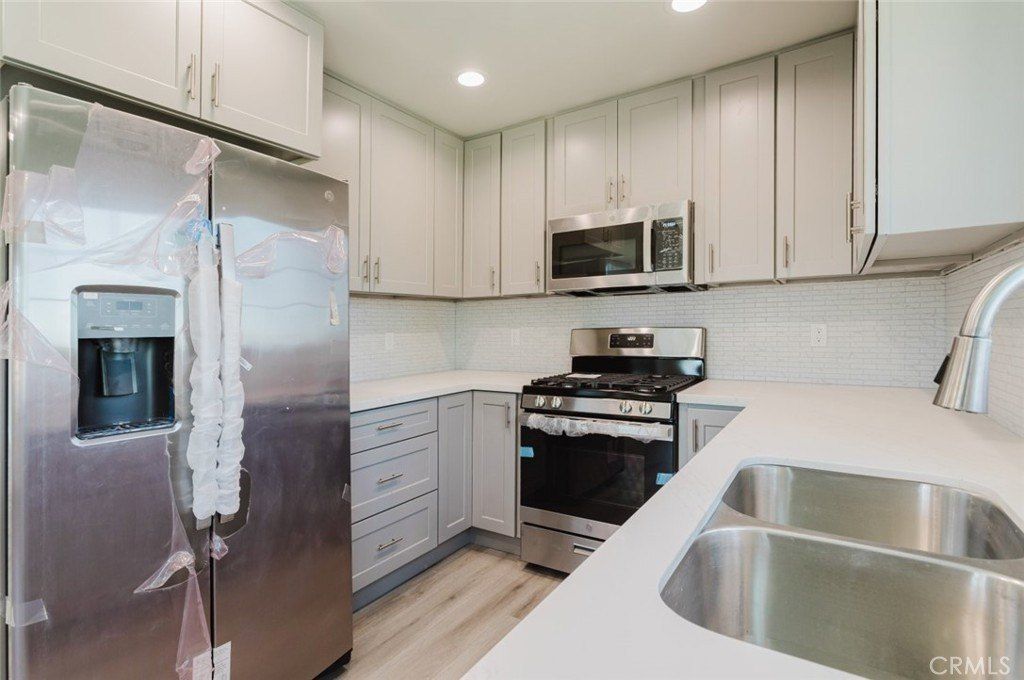 14947 Marson Street. Panorama City, CA 91402