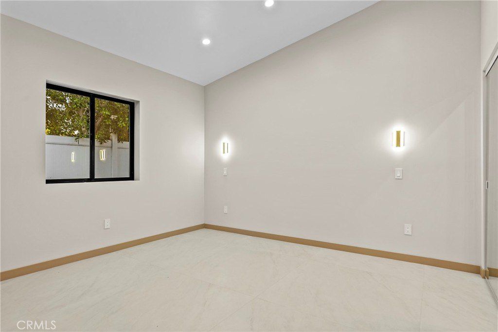 14240 Hortense. Sherman Oaks, CA 91423
