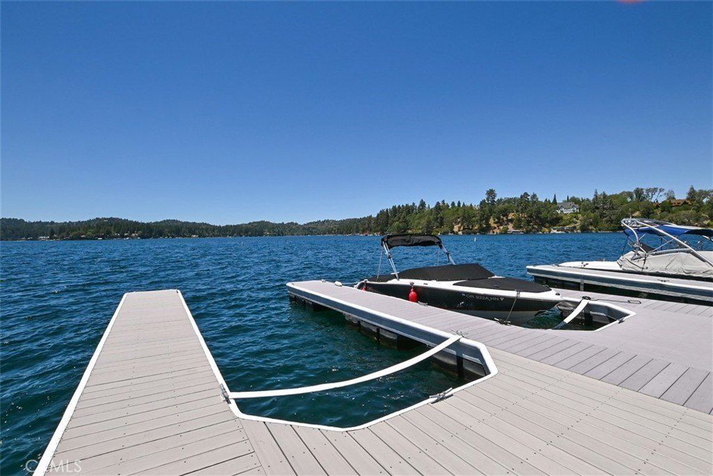 Dock S 401 A. Lake Arrowhead, CA 92352