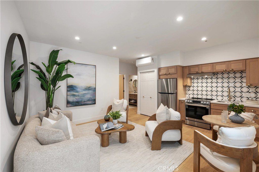245 W El Portal B. San Clemente, CA 92672