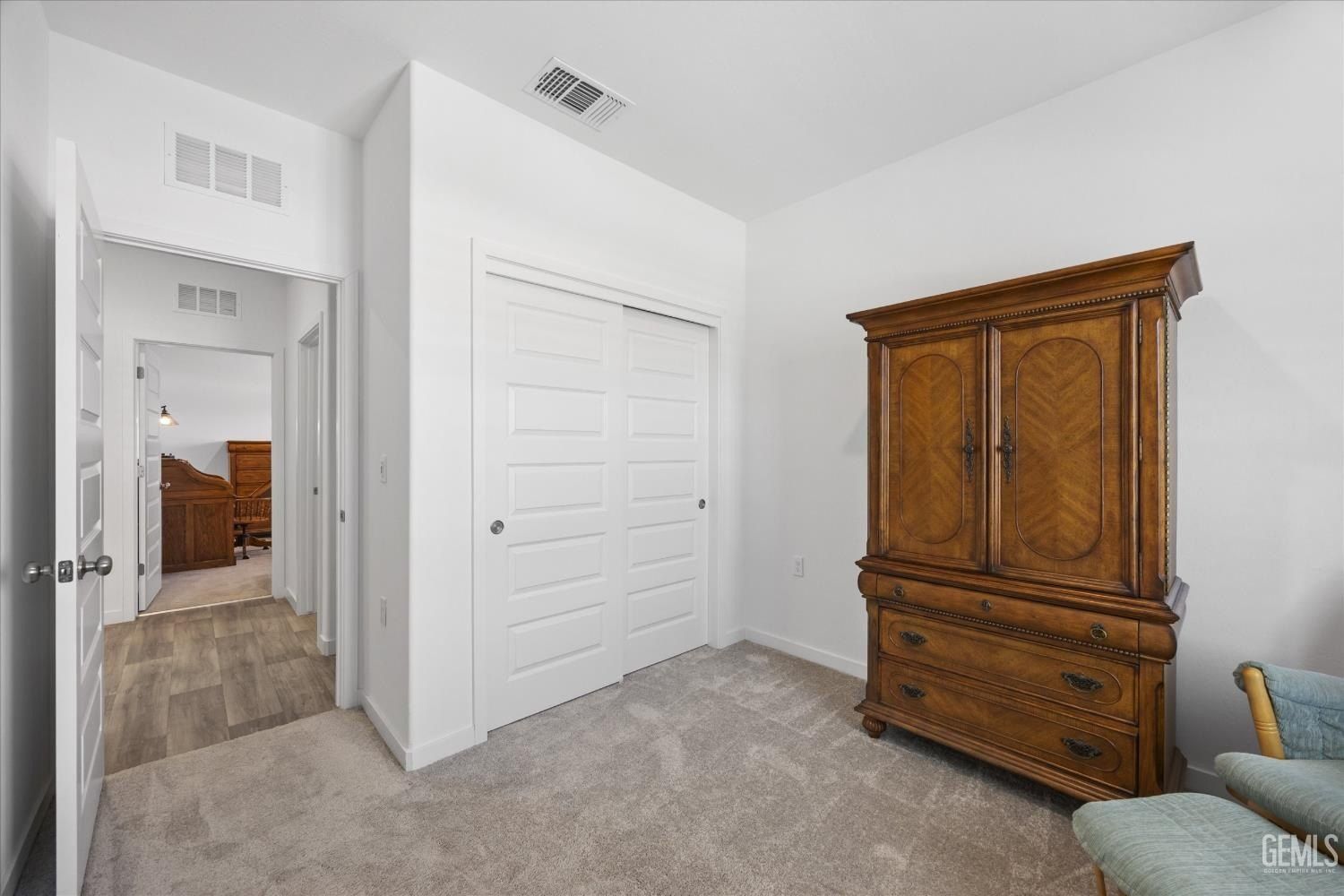 8942 Riverwood Park Drive. Shafter, CA 93263
