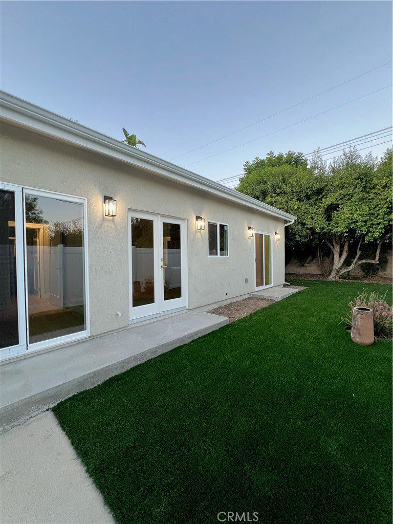 10904 N Darby Avenue. Porter Ranch, CA 91326