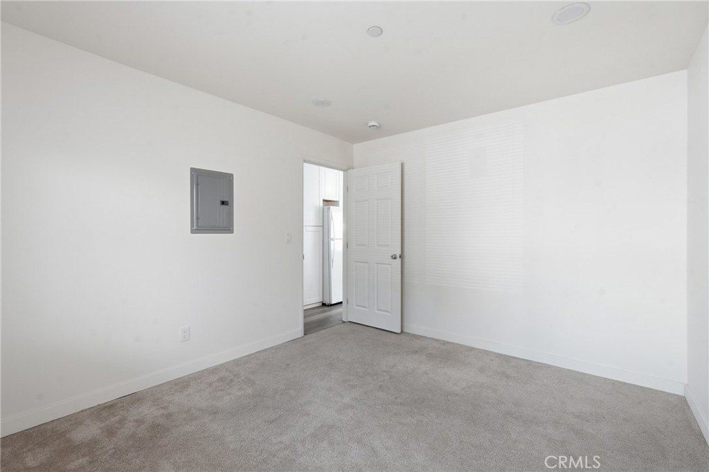 702 Walnut Street. Inglewood, CA 90301