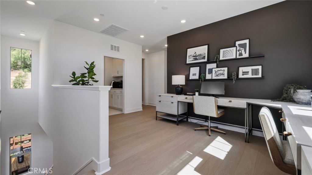 684 Guy Turner Drive. Camarillo, CA 93010