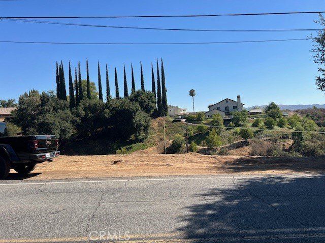 W Sunset Drive. Redlands, CA 92373