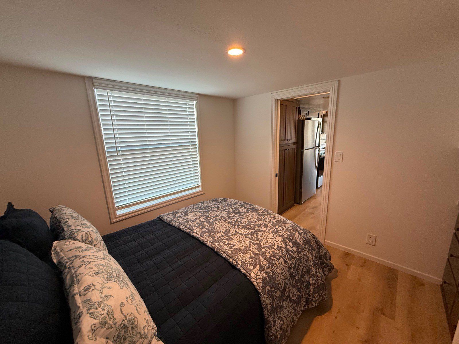 22899 Byron Rd. Crestline, CA 92325