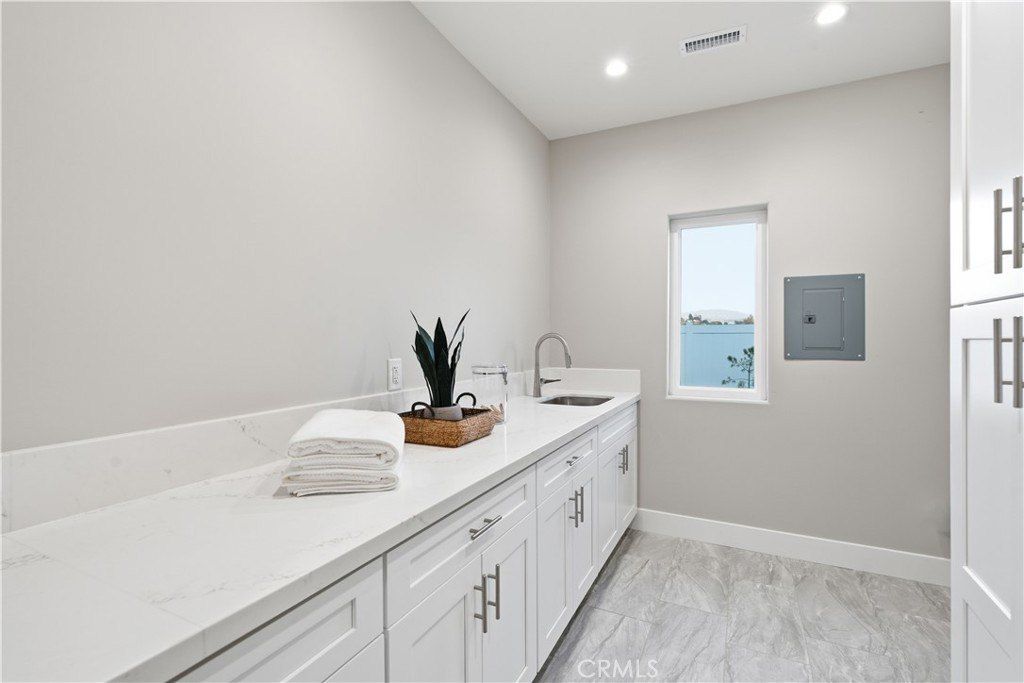 6024 Short St. Yorba Linda, CA 92886