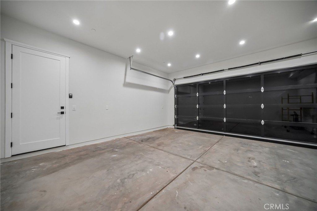 6742 Nagle Avenue. Valley Glen, CA 91401
