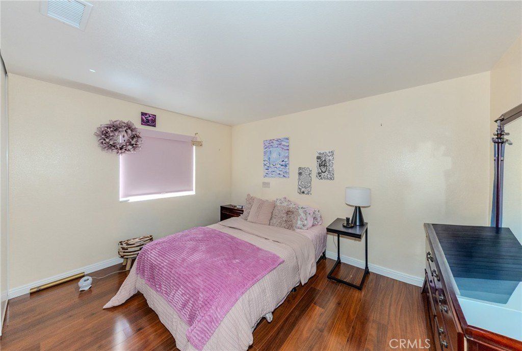 8952 Dahlia. Corona, CA 92883