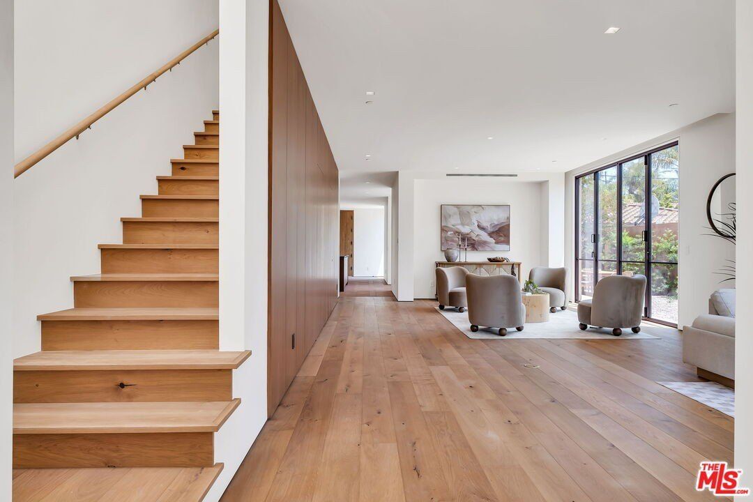 421 19Th St. Santa Monica, CA 90402