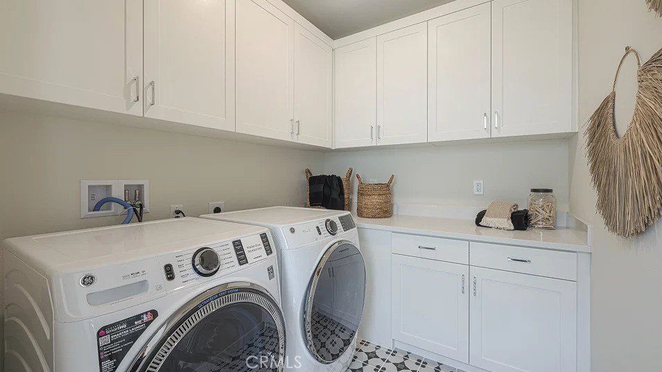 2146 Aneto Way. Santa Paula, CA 93060