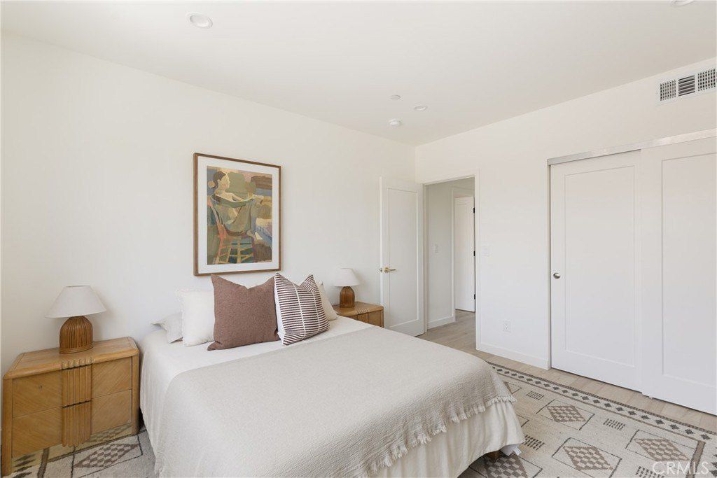 1231 N June. Los Angeles, CA 90038