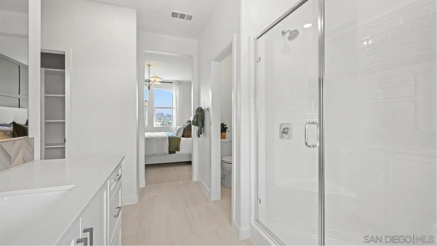 304 Honeysuckle. Oceanside, CA 92057
