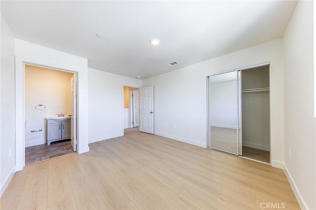 1654 Murchison Street. Los Angeles, CA 90033