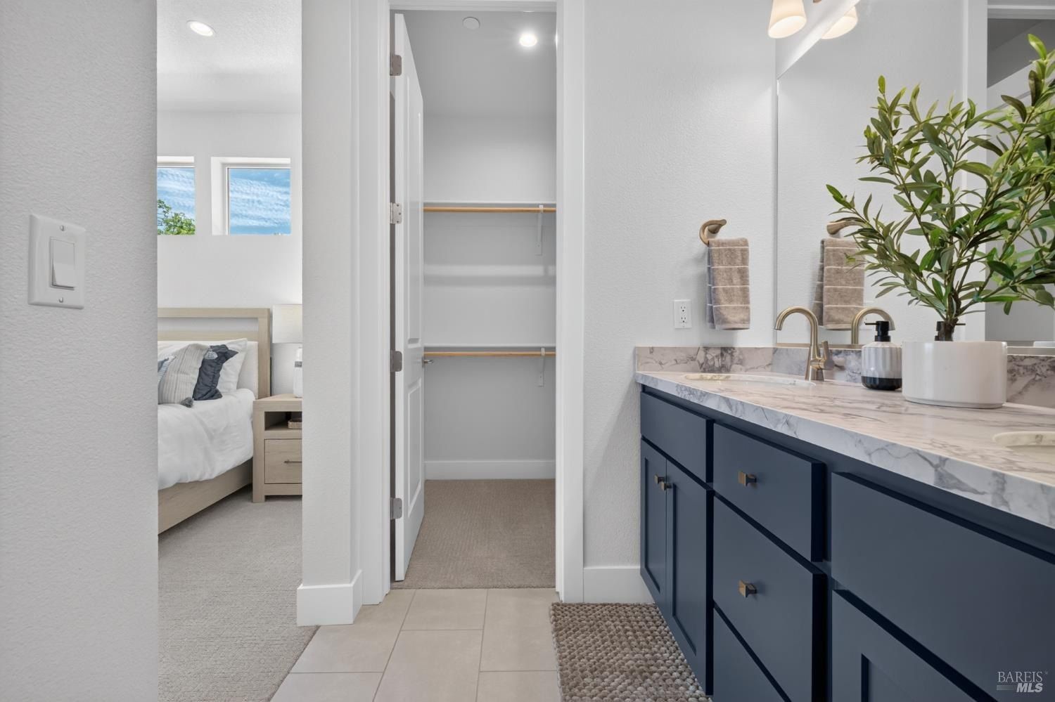 2442 Linwood Avenue. Santa Rosa, CA 95404