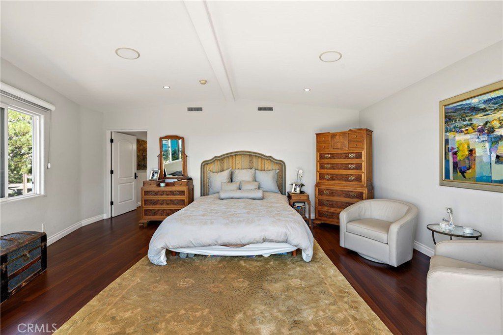 1106 Skyline Drive. Laguna Beach, CA 92651
