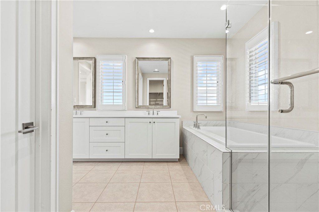 110 Statura. Irvine, CA 92620
