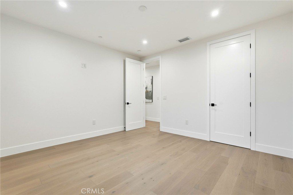 12917 El Dorado Ave. Sylmar, CA 91342