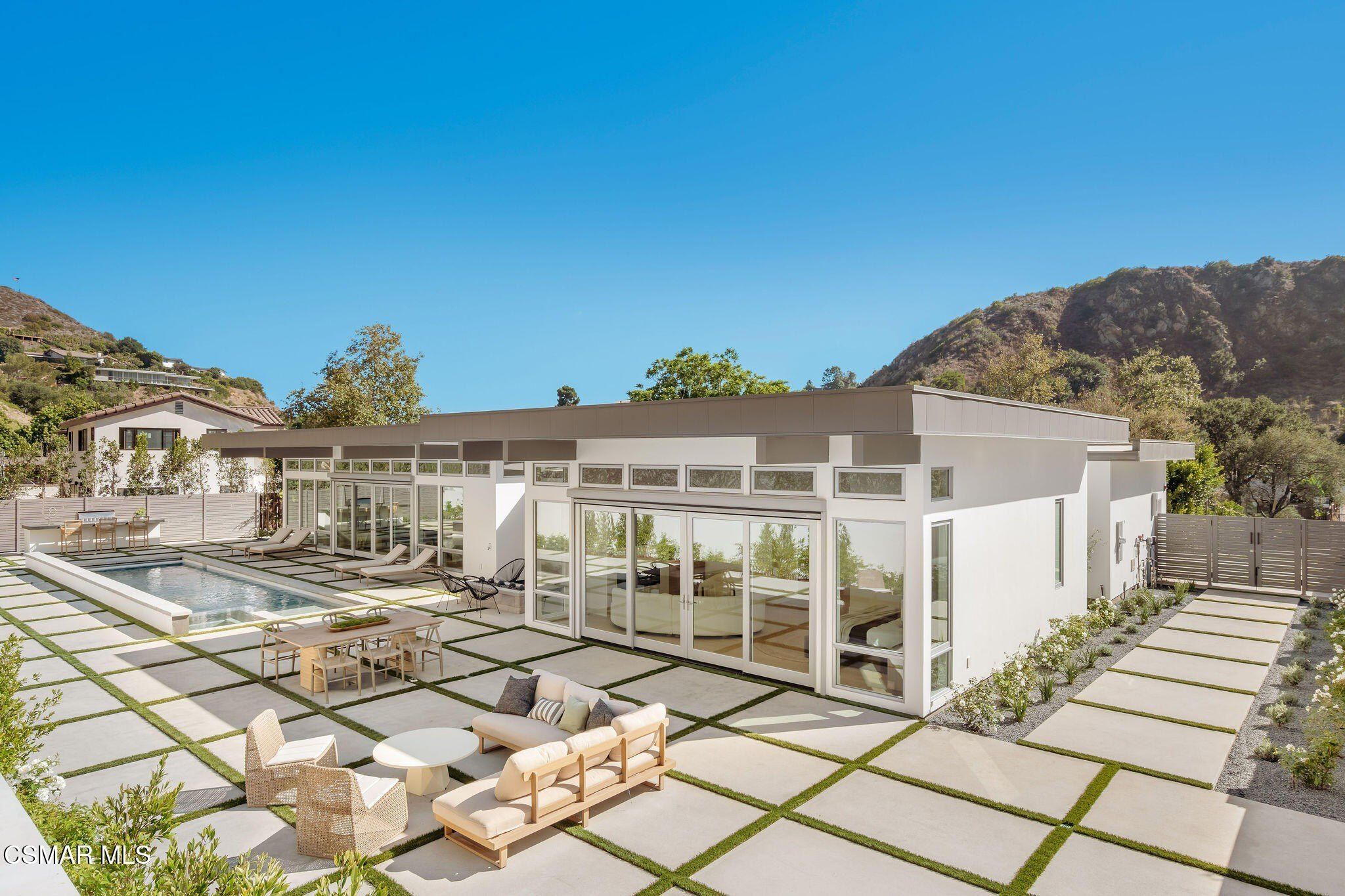 5924 Paseo Canyon Drive. Malibu, CA 90265