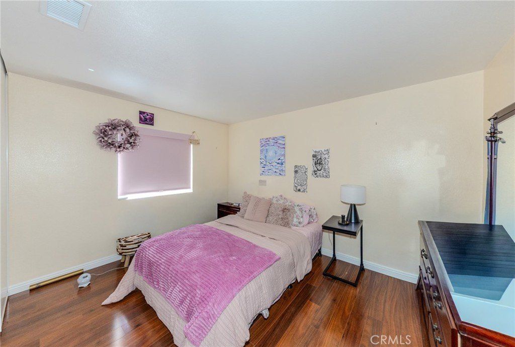 8952 Dahlia. Corona, CA 92883