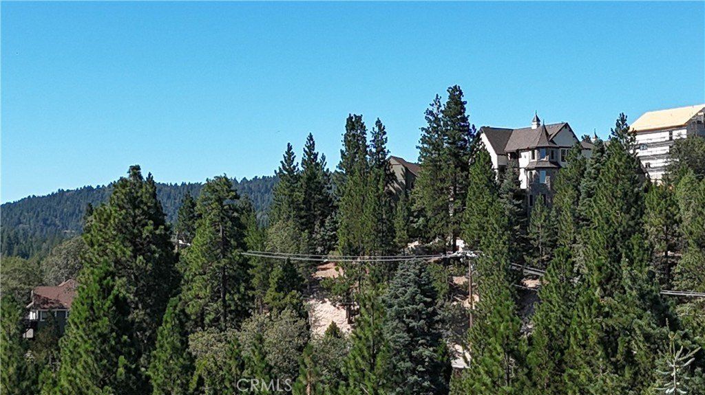 26875 Modoc Lane. Lake Arrowhead, CA 92352
