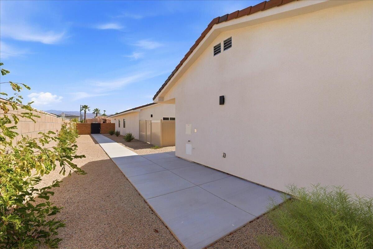 68160 Modalo Road. Cathedral City, CA 92234