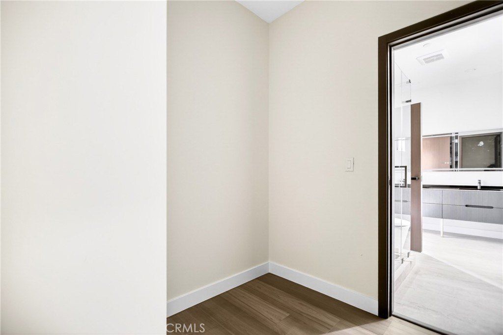 7605 Greg Avenue. Sun Valley, CA 91352