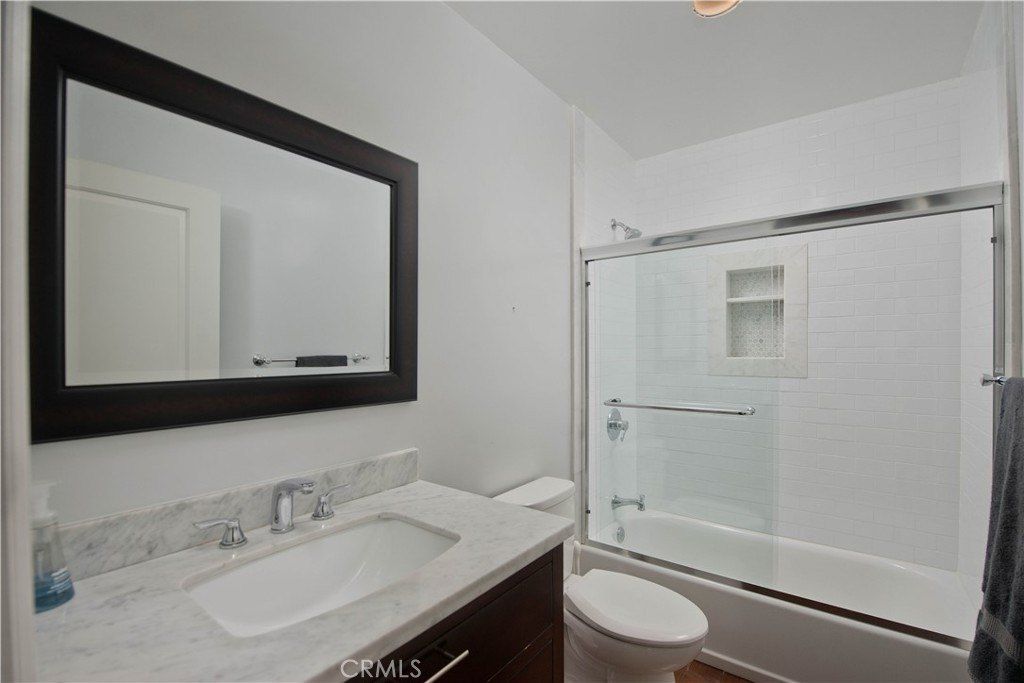 17343 Martha Street. Encino, CA 91316