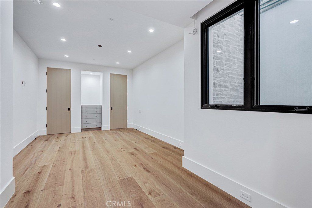 1400 Esplanade. Redondo Beach, CA 90277