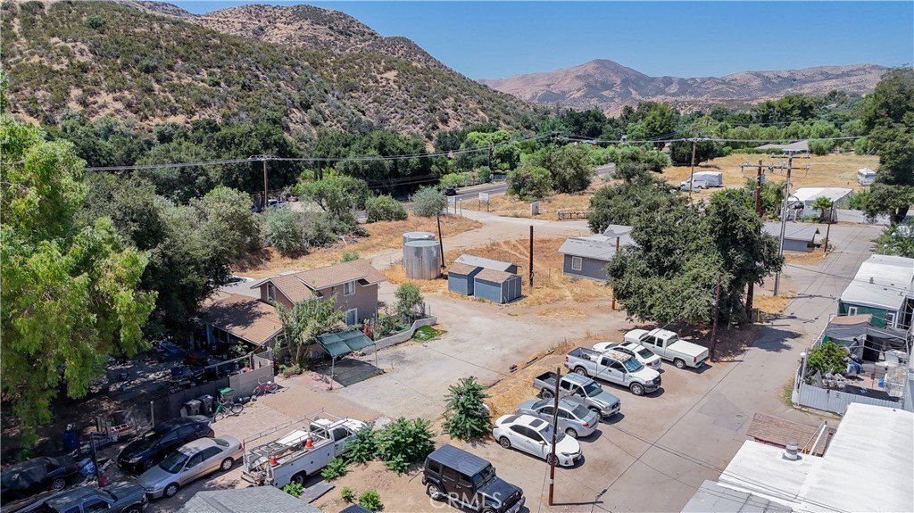 12741 Sierra Highway. Agua Dulce, CA 91390