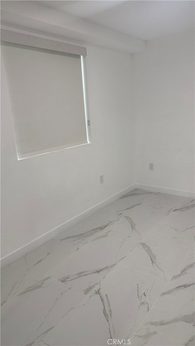 1155 E 81St Street. Los Angeles, CA 90001