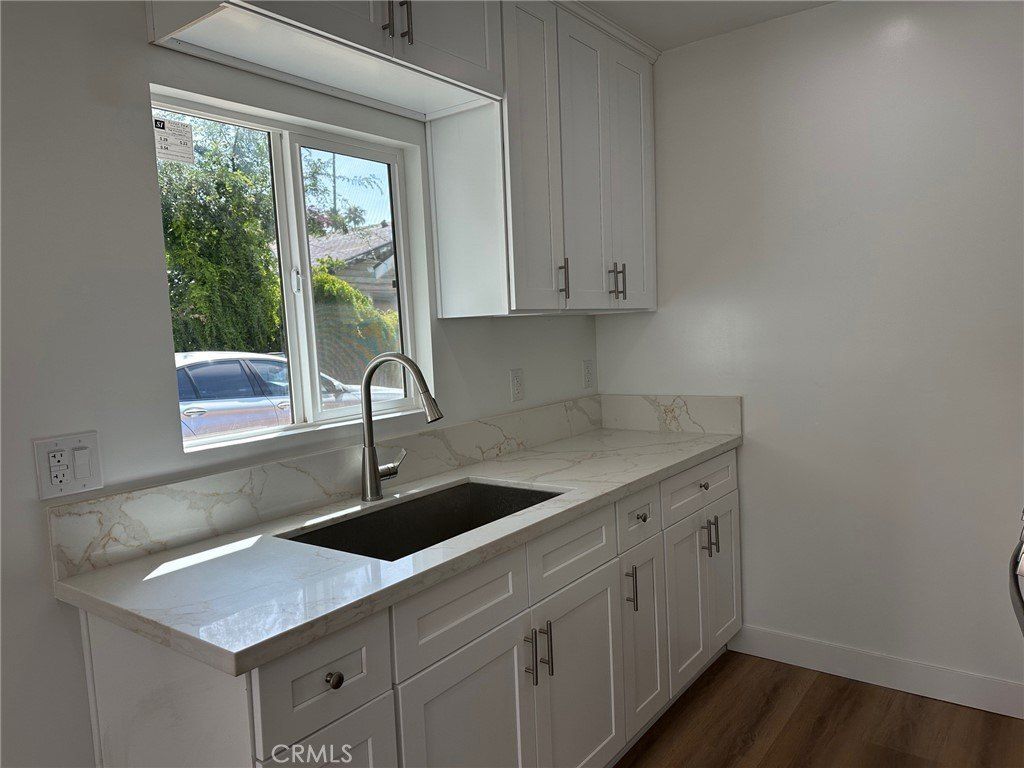 619 S Brand Boulevard. San Fernando, CA 91340