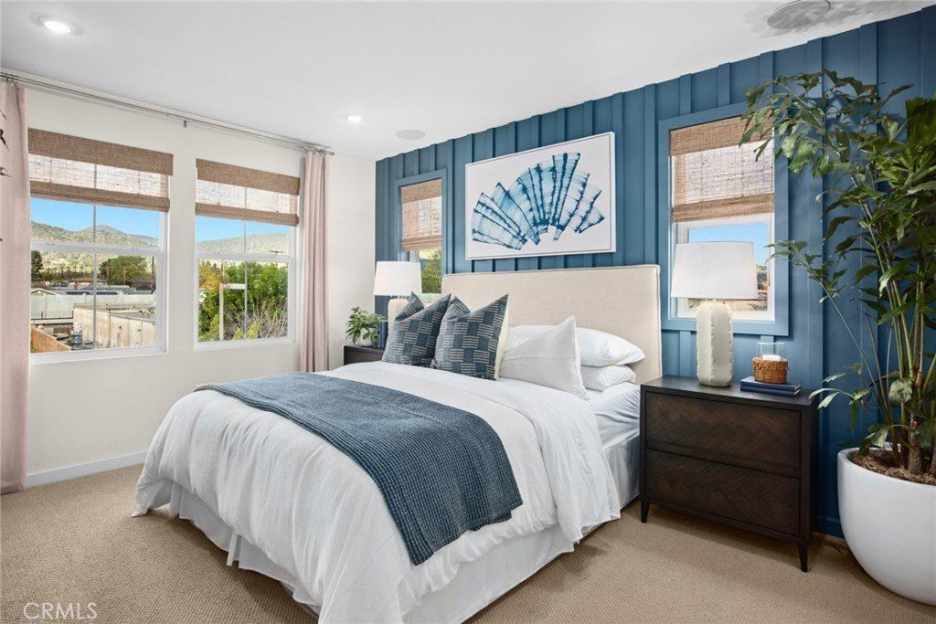 561 Gregory Way. Glendora, CA 91740