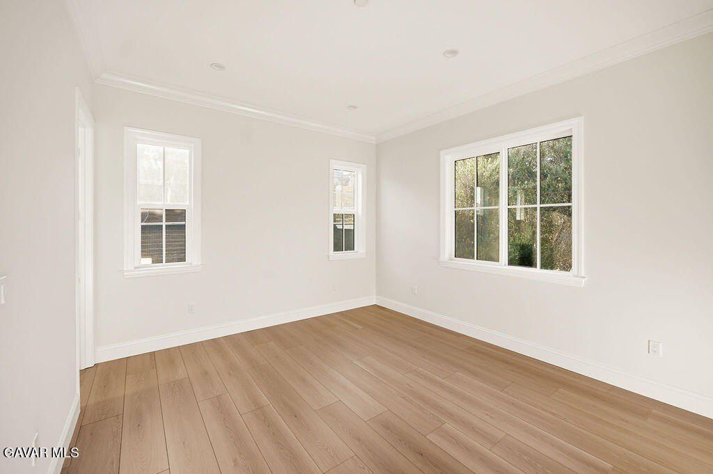 1688 E Mendocino Street. Altadena, CA 91001