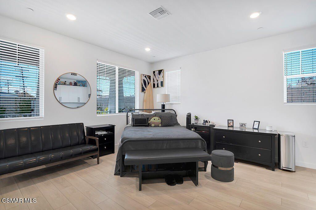 2742 Haley Point Drive. Ventura, CA 93003