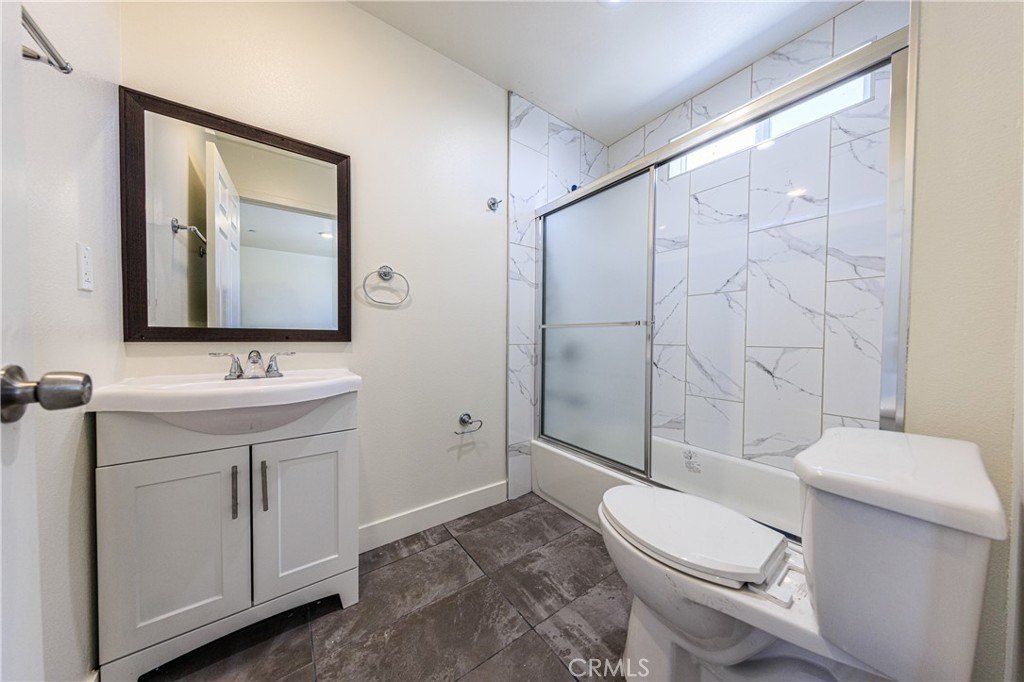 1652 Murchison. Los Angeles, CA 90033