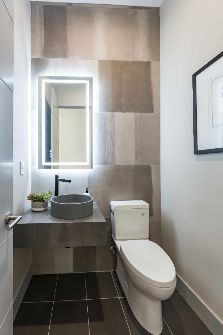 1127 Hillslope Pl. Los Altos, CA 94024