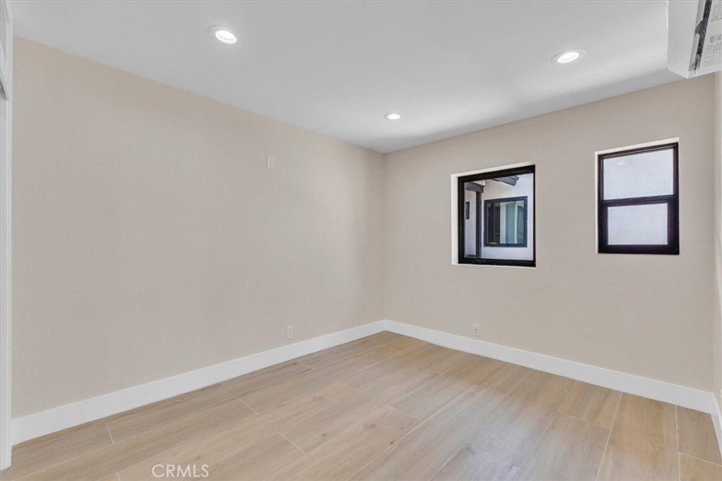 22714 Schoolcraft. West Hills, CA 91307