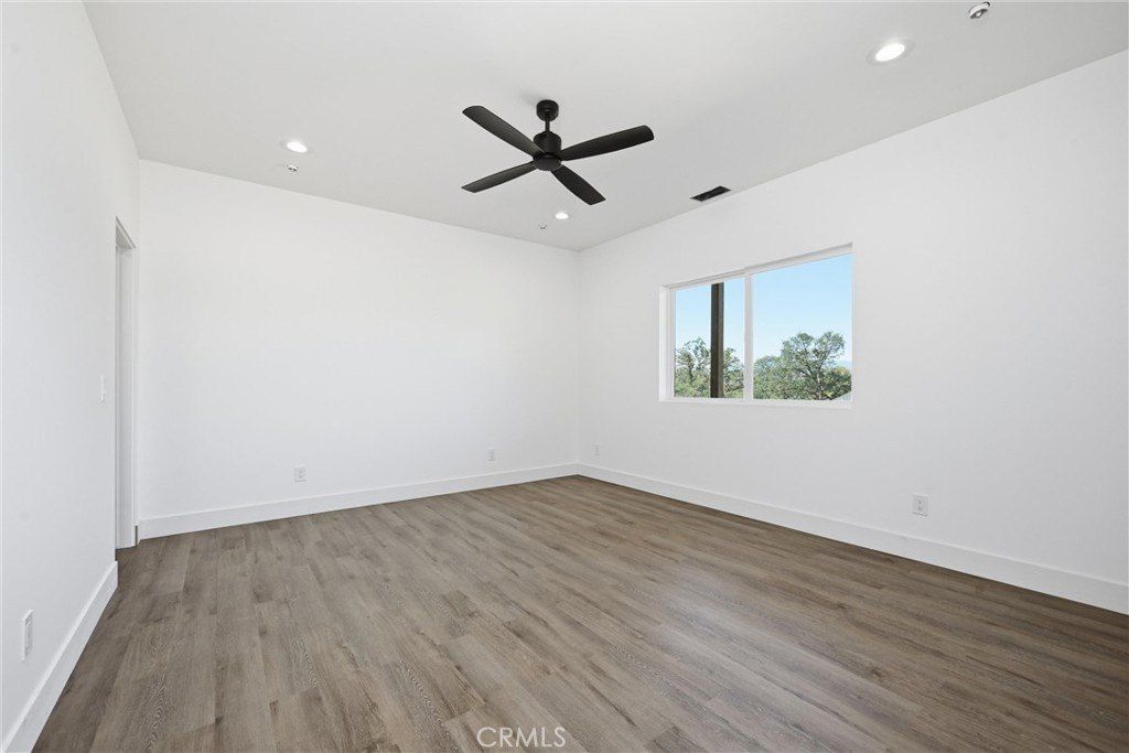 17247 Meadow View. Hidden Valley Lake, CA 95467