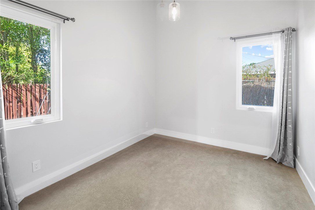 6652 Palm Avenue. Riverside, CA 92506