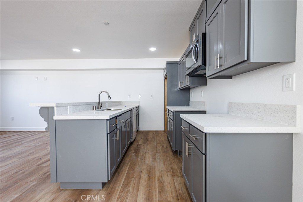5327 Geer. Los Angeles, CA 90016