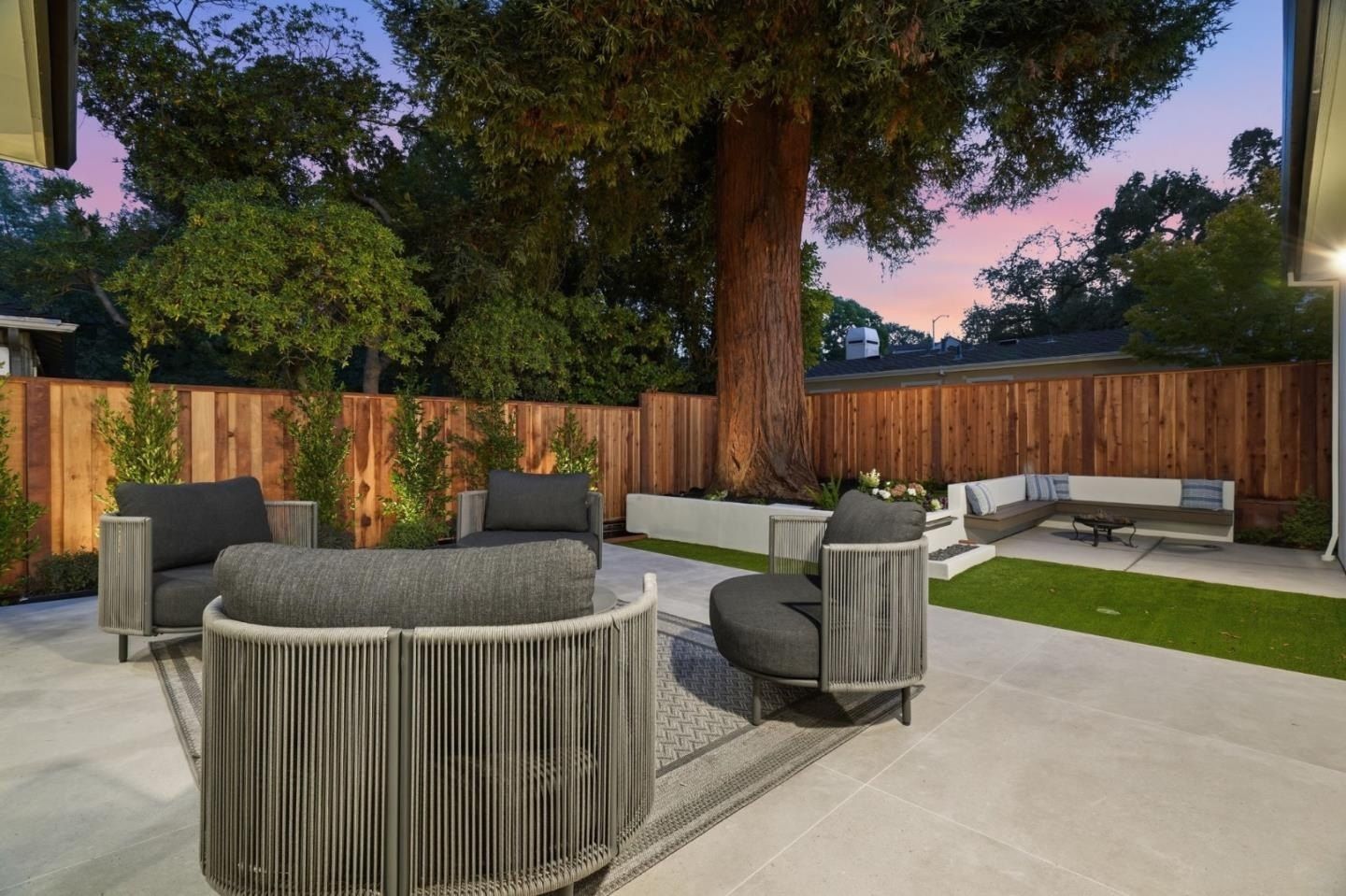 261 Stanford Ave. Menlo Park, CA 94025