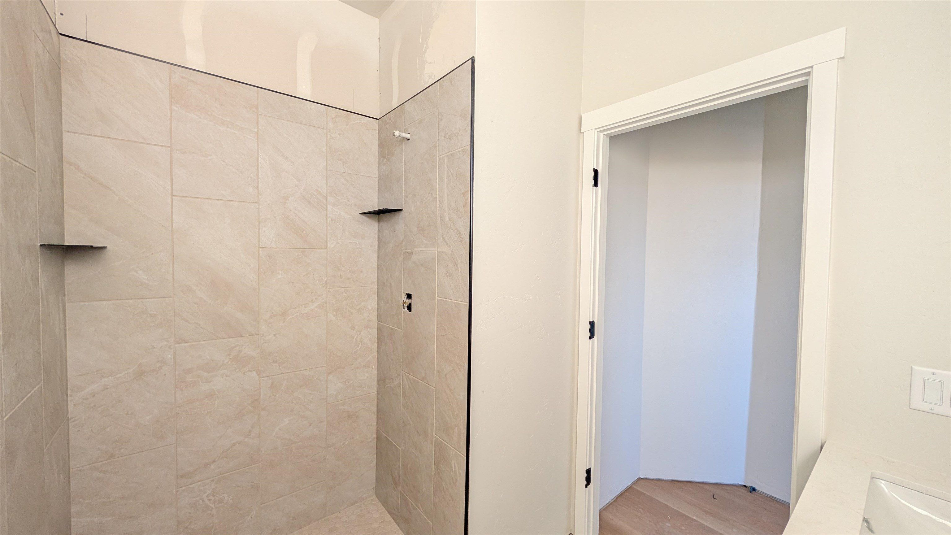 2471 Ross Road. Grand Junction, CO 81505